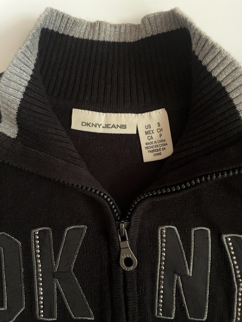 DKNY Jeans quarter zip longsleeve top (Category: Coats, Jackets and Outerwear) located in Bulacan. Submitted by 017vic (Listing ID 1458922586, Image 2). Description: .