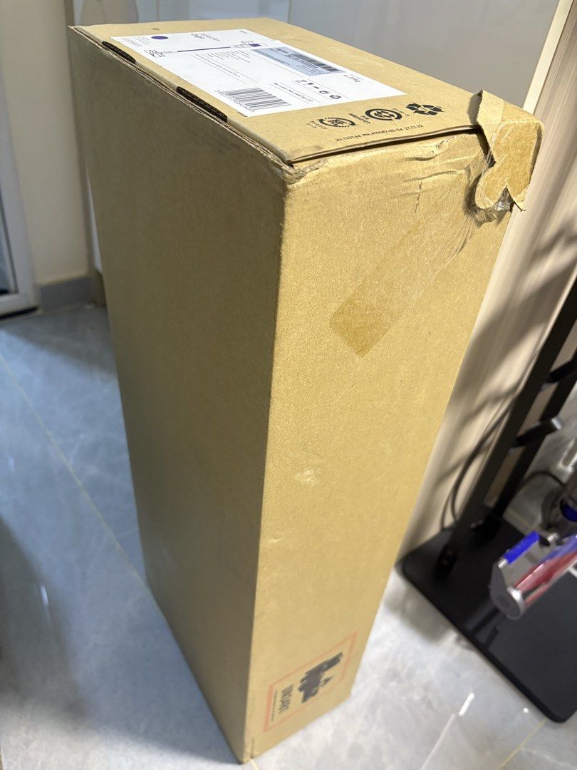 港行全新Dyson Digital Slim Origin Vacuum ,Dyson 輕量無線吸塵機 （分類：吸塵機 ＆ 家居清潔電器）位於 Hong Kong。 由 bb0805 提交（商品編號 1459045623，圖片 3）。簡介： 全新港行，未拆盒，有意PM夾地鐵線交收😊，不議價。 ~可夾地鐵線取，請pm夾。 Settlement location: Wu Kai Sha to Kwun Tong line, Hang Hau Station, Diamond Hill, Tai Wai. PM for other locations 。