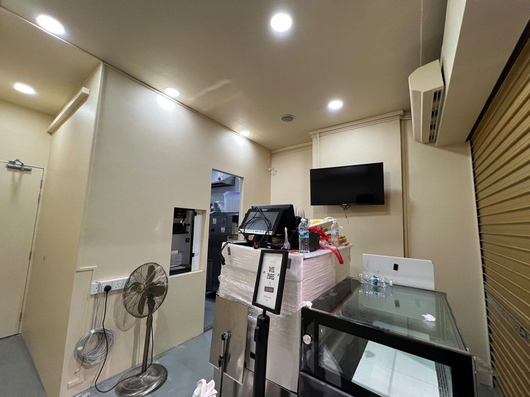 Electrical Wiring , Socket Relocation, Socket Replacement (Category: Lighting & Electrical Services) located in Singapore. Submitted by homefix.sg (Listing ID 1459072404, Image 3). Description: From $49 inclusive of transport - replacement of power socket - replacement of 13A,15A socket - changing of your China plugs to Sg Plugs - replacement of led strips/driver - etc. Dm us for more accurate quote!.
