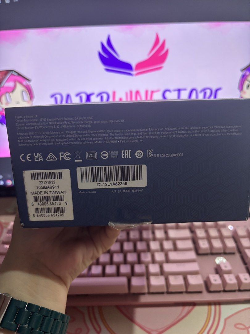Elgato Stream Deck MK.2 White version (Category: Other Accessories) located in Manila. Submitted by paperwingstore (Listing ID 1459074177, Image 3). Description: 3 times lang ginamit. Then naka tago nalang. No issues. Plug and play anytime. Box and manual still intact.