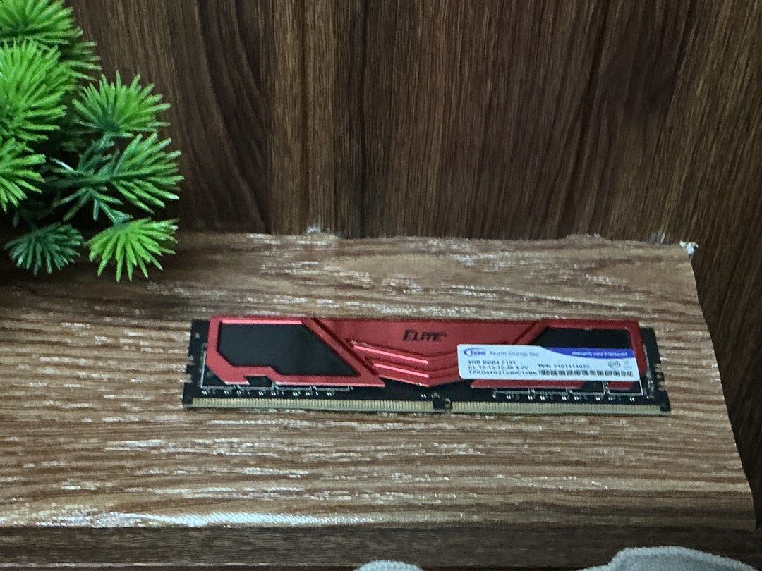 ELITE 4GB DDR3 2113MHz RAM (Category: Computer Parts) located in Davao. Submitted by luckydiamond07 (Listing ID 1459074643, Image 3). Description: ELITE 4GB DDR3 2113MHz RAM Tested and working.
