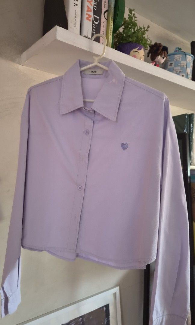 Embroidered almost crop longsleeves (Category: Coats, Jackets and Outerwear) located in Bulacan. Submitted by iamolivia_p (Listing ID 1459088778, Image 1). Description: With minor flaws, please check photos. Can fit up to medium frame. Material is thick. Bought directly from Bangkok.