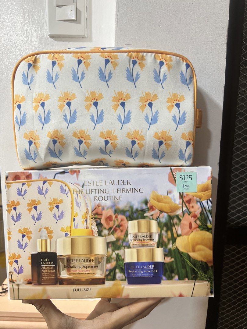 Estee Lauder Cosmetic Bag (Category: Makeup) located in Manila. Submitted by lunas_realm (Listing ID 1459069790, Image 1). Description: - Estee Lauder floral print cosmetic bag with a flower charm - Ideal for gifting or personal use.