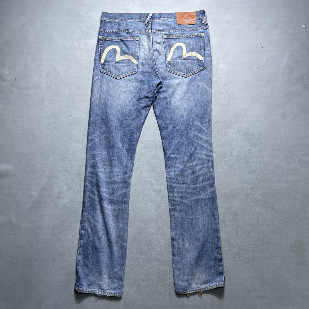 EVISU GENES SEAGULL DENIM PANTS (Category: Jeans) located in Manila. Submitted by revise.ph_ (Listing ID 1458949835, Image 1). Description: EVISU GENES SEAGULL DENIM PANTS Made in Tagged Size :32 Dimension Waist:36.5 Length:46.5 Inseam:36.5 Rise:11 Leg opening:8 Repaired hole Price:3,000 Free shipping via JNT.