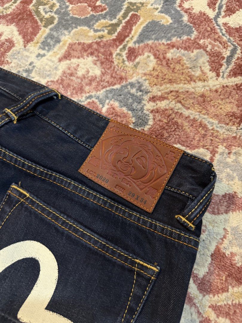 Evisu jeans (Category: Jeans) located in Kuala Lumpur. Submitted by diddybop420 (Listing ID 1458905786, Image 3). Description: Size 28x34 (can fit waist 30/31) Only tired on, basically brand new RM1500 can nego if serious buyer .