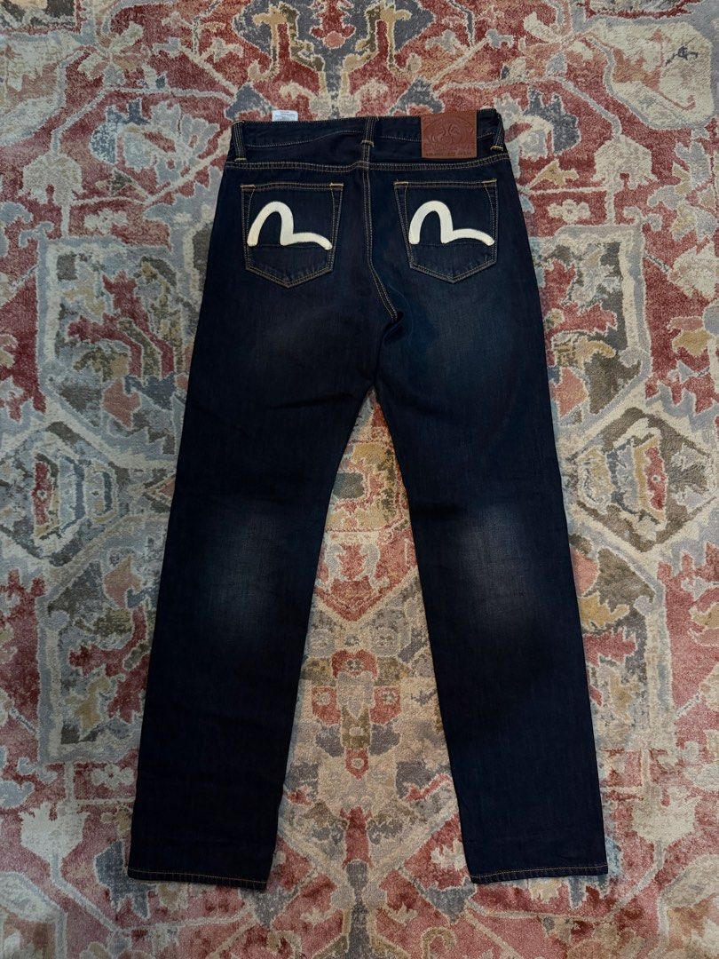 Evisu jeans (Category: Jeans) located in Kuala Lumpur. Submitted by diddybop420 (Listing ID 1458905786, Image 2). Description: Size 28x34 (can fit waist 30/31) Only tired on, basically brand new RM1500 can nego if serious buyer .