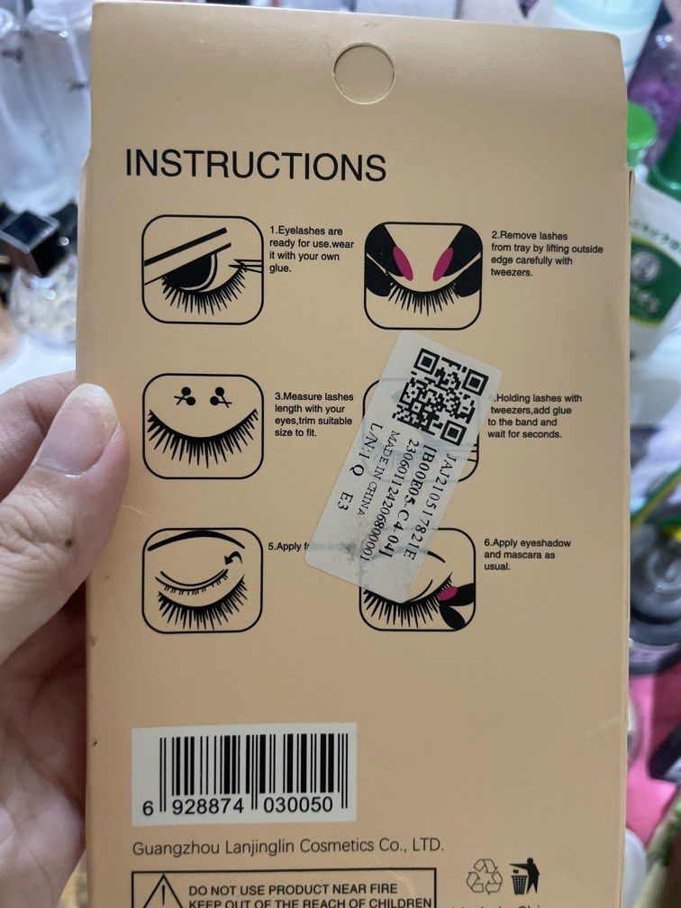 Fake/False Eyelashes (Category: Makeup) located in Bulacan. Submitted by ohyul.06 (Listing ID 1458995615, Image 3). Description: may ilang set na di pa gamit.