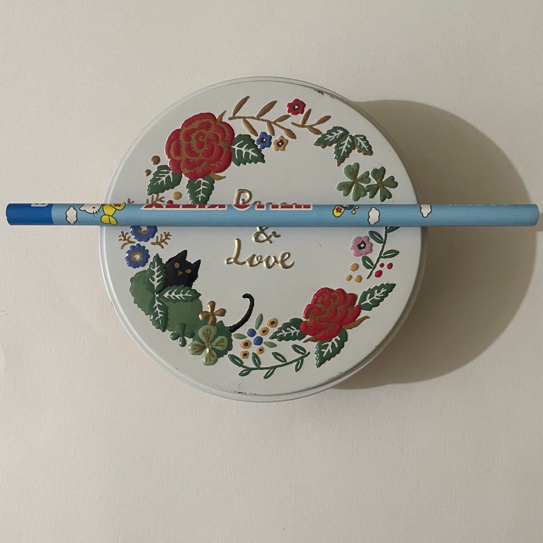 Floral Embossed Tin Box (Category: Storage Boxes & Baskets) located in Butuan. Submitted by paperlueur (Listing ID 1458891641, Image 3). Description: .