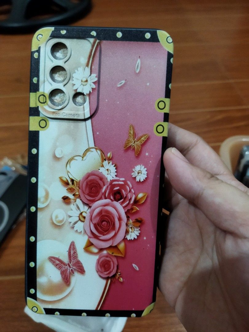 Floral flower phone case (Category: Cases & Sleeves) located in Oas. Submitted by ali_shop_assorted_item (Listing ID 1458896408, Image 1). Description: GALING SA UNCLAIMED PARCEL MYSTERY SACK BAGO YAN DI KO ALAM UNIT PAKISEARCH NA LANG KUNG KASYA SA PHONE MO.