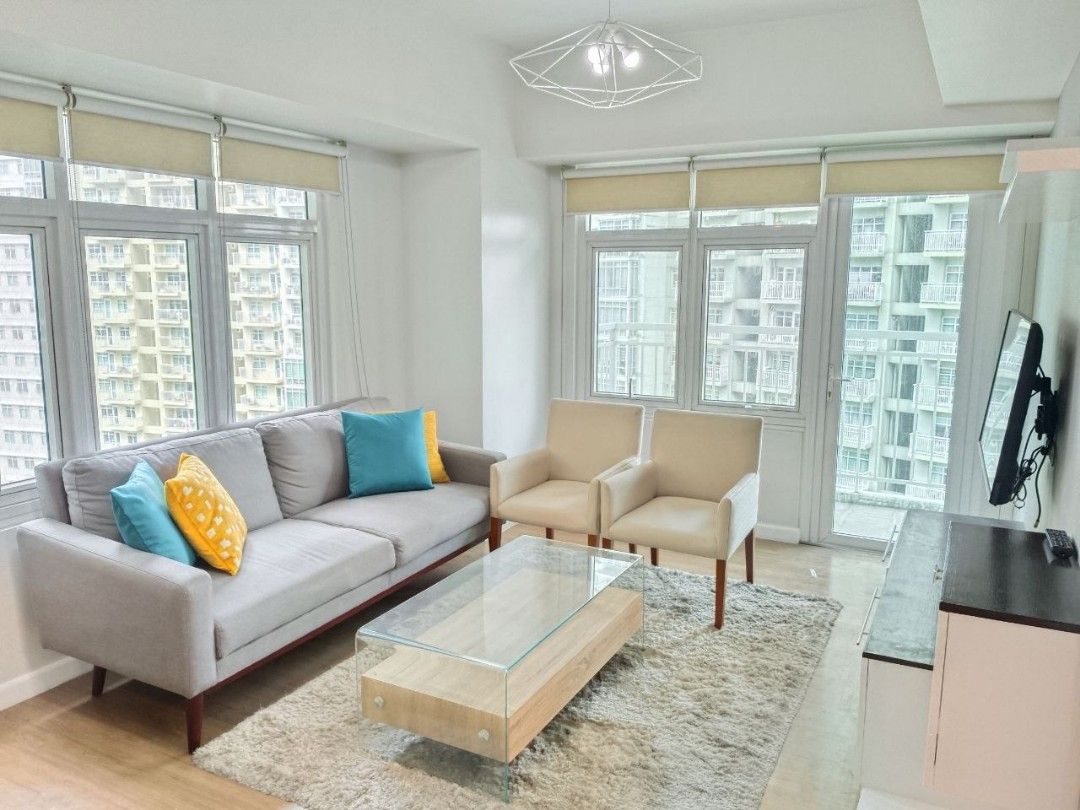 FOR LEASE TWO BEDROOMS AT TWO SERENDRA BGC (Category: Apartments & Condos) located in Paranaque City. Submitted by rdsamson_888 (Listing ID 1458981321, Image 1). Description: Two Serendra Meranti Tower 18th floor 2Bedroom 75sqm Fully Furnished Interior Designed 90k Negotiable With parking.