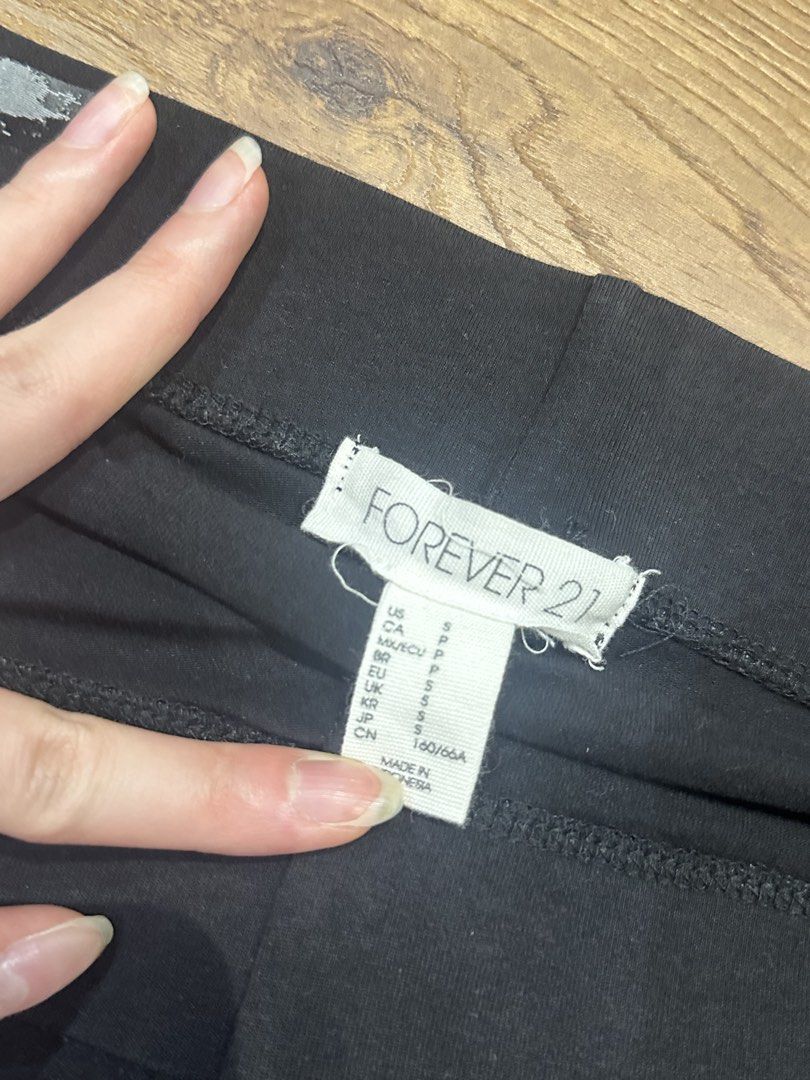 Forever 21 Black Leggings Size S (Category: Other Bottoms) located in San Juan City. Submitted by yanna_888 (Listing ID 1458964589, Image 2). Description: - Forever 21 Black Leggings - Size: S - Made in Indonesia - Stretchy and comfortable fabric - Ideal for everyday wear or layering - Classic and simple design.