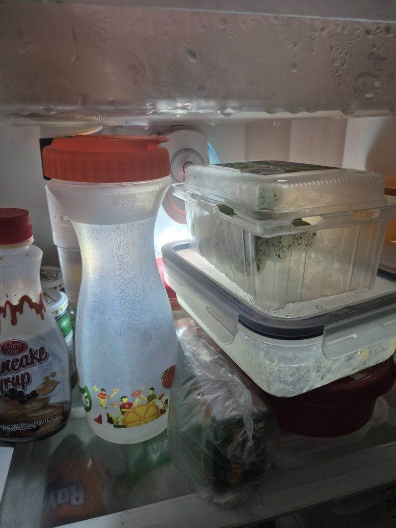 Fujidenzo Single Door Refrigerator (Category: Refrigerators and Freezers) located in Quezon City. Submitted by annegon14 (Listing ID 1458990873, Image 2). Description: Fujidenzo Refrigerator – For Sale! ❤️ Selling our Fujidenzo refrigerator in maroon color. Still usable and perfect for a small family, apartment, boarding house, or extra fridge. Bought in 2019 and still working and cooling properly the only problem is yung sa freezer door has been