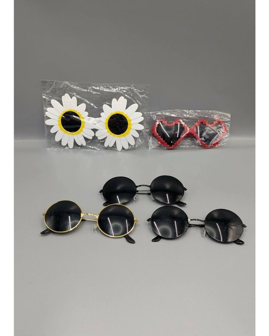 Fun Novelty Sunglasses - Daisy, Heart, Round (Category: Sunglasses & Eyewear) located in La Trinidad. Submitted by chicrafa (Listing ID 1458945568, Image 1). Description: *SUNGLASSES SET ̶P̶2̶5̶0̶ P230.