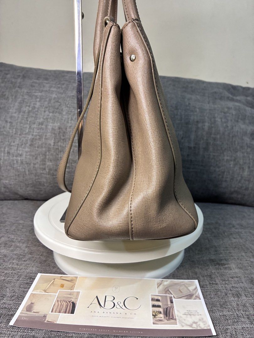 Furla Linda Tote Bag (Category: Shoulder Bags) located in Subic. Submitted by anabananaco. (Listing ID 1458922312, Image 2). Description: Guaranteed authentic preloved bag. Very good condition! Ang gandara! Iba ang atake neto! Quiet luxury!.