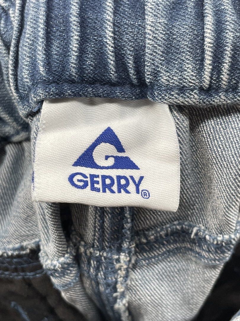Gerry Denim Baker Climbing Balloon Pants (Category: Jeans) located in Mandaluyong City. Submitted by armrhts (Listing ID 1459057288, Image 3). Description: Size: Large on tag Dimensions(inches) •Waist/Width : 32"-34" •Hip: 24" •Front Rise: 15" •Thigh: 15" •Inseam: 26" •Outseam/Length : 37" •Leg Opening: 6".