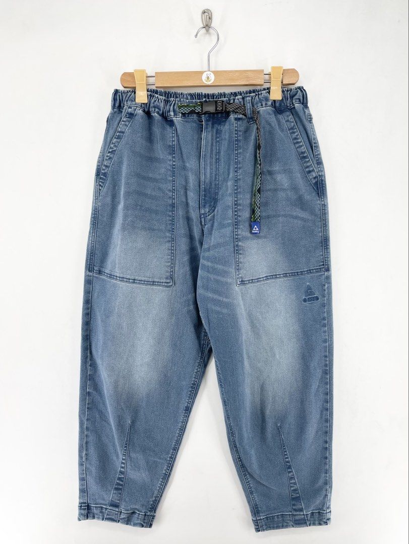 Gerry Denim Baker Climbing Balloon Pants (Category: Jeans) located in Mandaluyong City. Submitted by armrhts (Listing ID 1459057288, Image 1). Description: Size: Large on tag Dimensions(inches) •Waist/Width : 32"-34" •Hip: 24" •Front Rise: 15" •Thigh: 15" •Inseam: 26" •Outseam/Length : 37" •Leg Opening: 6".