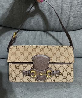 (Category: ) located in . Submitted by chic.bags (Listing ID 1458910221, Image 1). Description: .