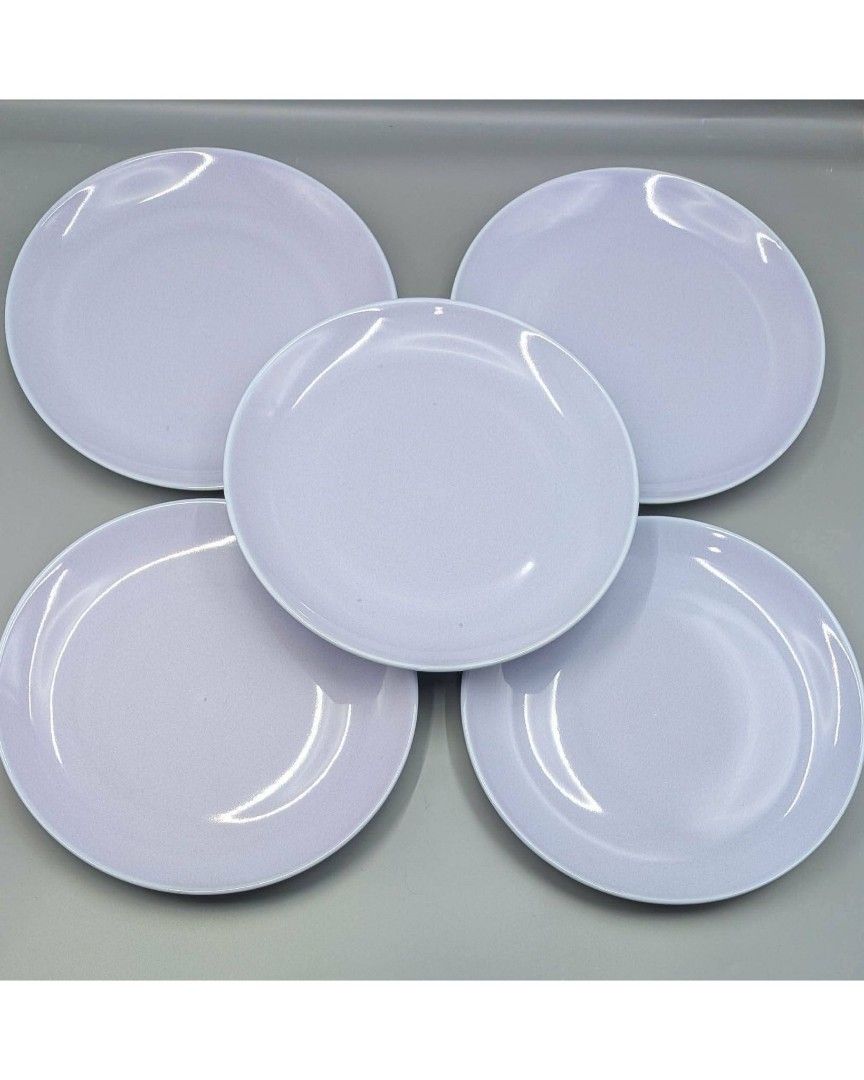 GIANNINI STONEWARE PLATES SET (Category: Dinnerware & Cutlery) located in La Trinidad. Submitted by chicrafa (Listing ID 1458943667, Image 1). Description: GIANNINI STONEWARE PLATES SET ̶P̶6̶5̶0̶ P600 Unused, ang gaganda, ganda din ng color, 10.5in diameter, Giannini extra markings, no cracks, no chips, no scratches, makapal din, dishwasher and microwave set.
