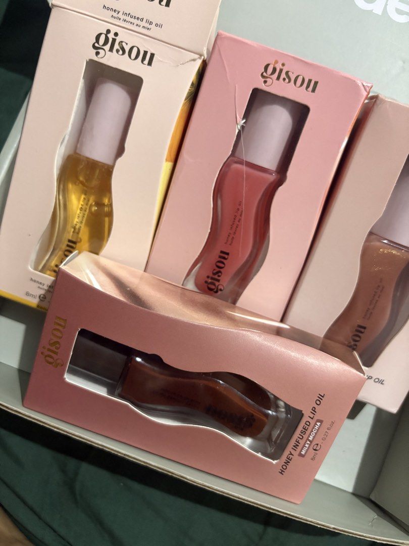 gisou lip oil (Category: Makeup) located in Quezon City. Submitted by myshop.galore (Listing ID 1459014440, Image 1). Description: 990 each 2800 3 pcs.