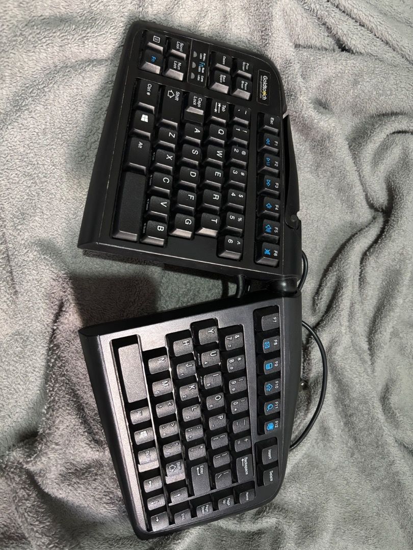 Goldtouch Ergonomic Keyboard V2 (Category: Office & Business Technology) located in Caloocan City. Submitted by mishaa2603 (Listing ID 1458940061, Image 2). Description: bought for almost 8k. price is still nego ! lady-owned. .