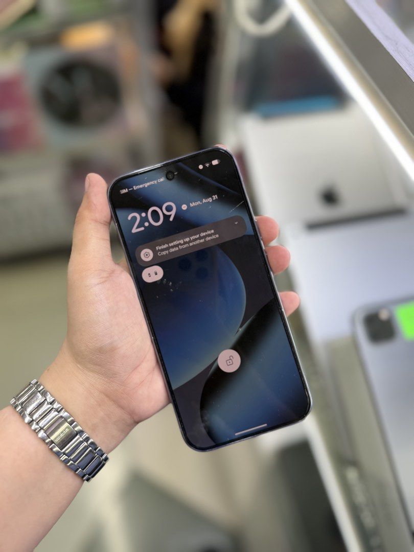 Google pixel 10 Pro 256GB Openline no issues with sim slot (Category: Google Pixel) located in San Juan City. Submitted by najihahtelecomshop2018 (Listing ID 1459012490, Image 3). Description: Legit Store | Original unit FOR SALE | TRADE / SWAP ▫️INSTALLMENT thru: 🔸Credit Card (straight / installment) 🔸Ggives / Gcredit + 6% interest 🔸Spay Later + 6% interest (RFS: Buy and Sell any kinds of Gadgets) Description: Google pixel 10 Pro 256GB Openli