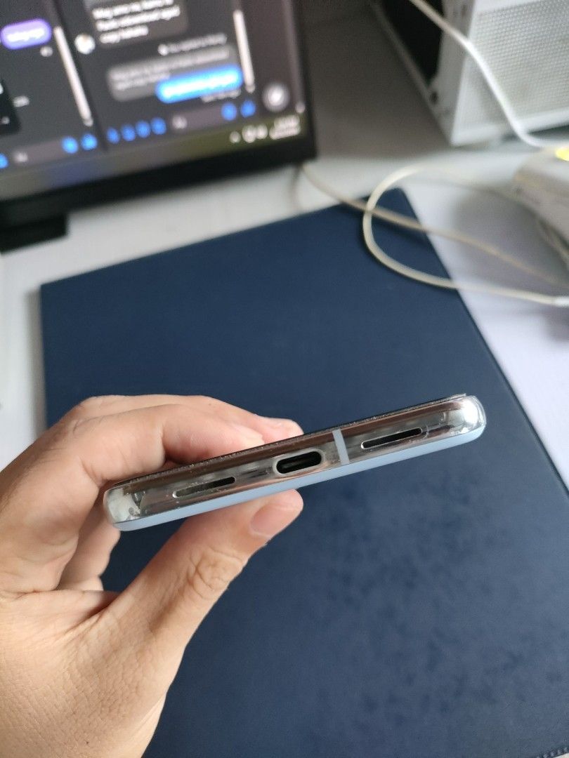 Google Pixel 8 Pro (256 GB) (Category: Google Pixel) located in Manila. Submitted by tyronaticz11717 (Listing ID 1459053163, Image 3). Description: 📱 Google Pixel 8 Pro 256GB (2023) — FOR SALE 💰 ₱10,000 ONLY! Specs: • 6.7" LTPO OLED 120Hz Display • Google Tensor G3 • 12GB RAM / 256GB Storage • 50MP + 48MP Ultrawide + 48MP Telephoto • 10.5MP Front Camera • 5050mAh Battery • 5G | Wireless Charging | IP68 ✅ No internal issues ✅ No repair history ✅
