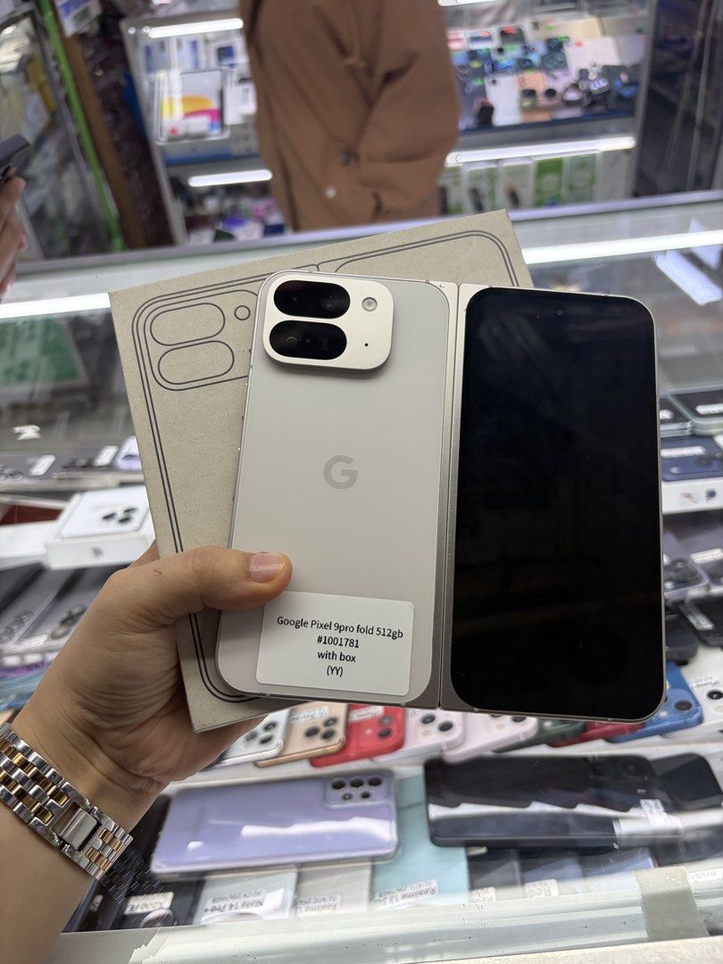 Google Pixel 9 Pro Fold 256gb FU US Variant No issue (Category: Google Pixel) located in San Juan City. Submitted by javedsgadgetshop (Listing ID 1458902455, Image 1). Description: WE BUY AND SELL SO PWEDE MAGBINTA OR SWAP ! INSTALLMENT OPTIONS : SPAY LATER / GGIVES / CREDIT CARD / SKYRO / HOMECREDIT (BRANDNEW) Quick Specs : 💵 Google Pixel 9 Pro fold •256gb •US Variant •Good batt health •Factory Unlock •95% Smoothness •No hidden issue | No Repai