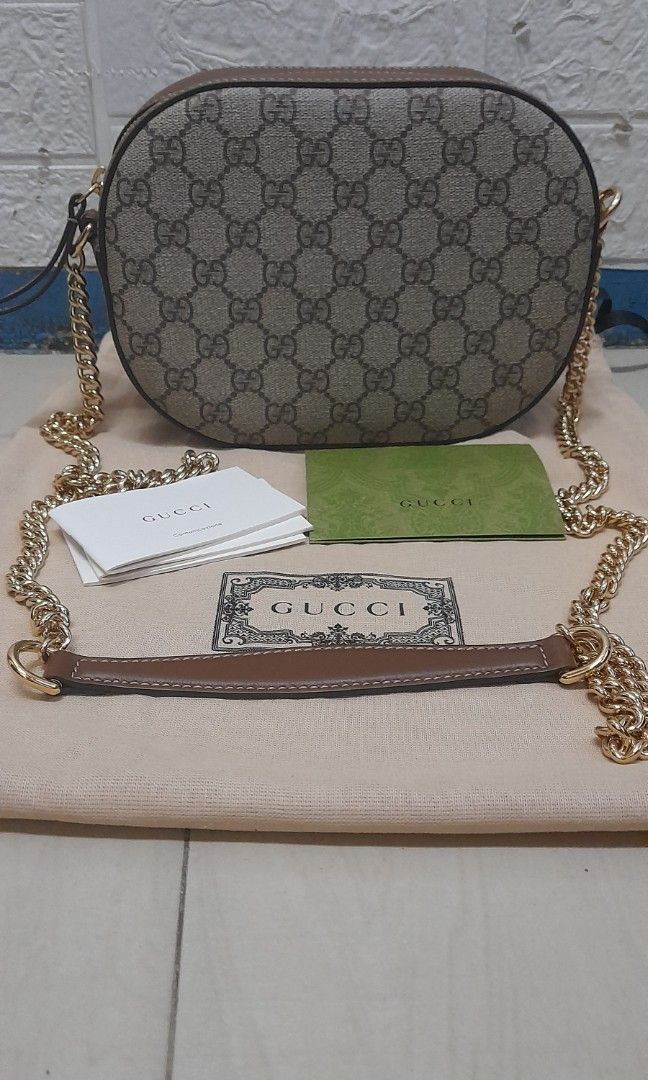 GUCCI (Category: Luxury Bags & Wallets) located in Tayabas. Submitted by lizwyne24 (Listing ID 1459006844, Image 3). Description: GUCCI GG SUPREME MONOGRAM CUIO CHAIN HANDLE.