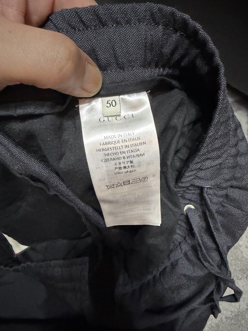 Gucci - 2017 Cropped Navy Blue Pants (Category: Chinos) located in Cavite. Submitted by commoncourtesy (Listing ID 1458906466, Image 3). Description: Size 50 fits 36 to 38 Authentic .