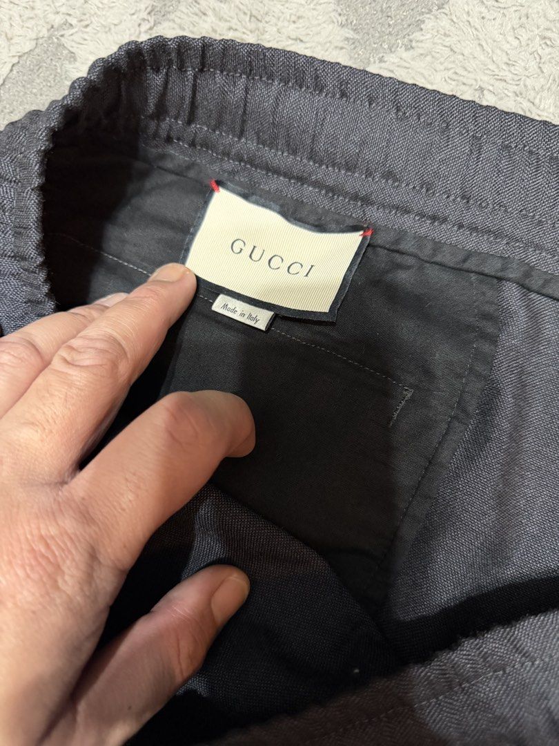 Gucci - 2017 Cropped Navy Blue Pants (Category: Chinos) located in Cavite. Submitted by commoncourtesy (Listing ID 1458906466, Image 2). Description: Size 50 fits 36 to 38 Authentic .