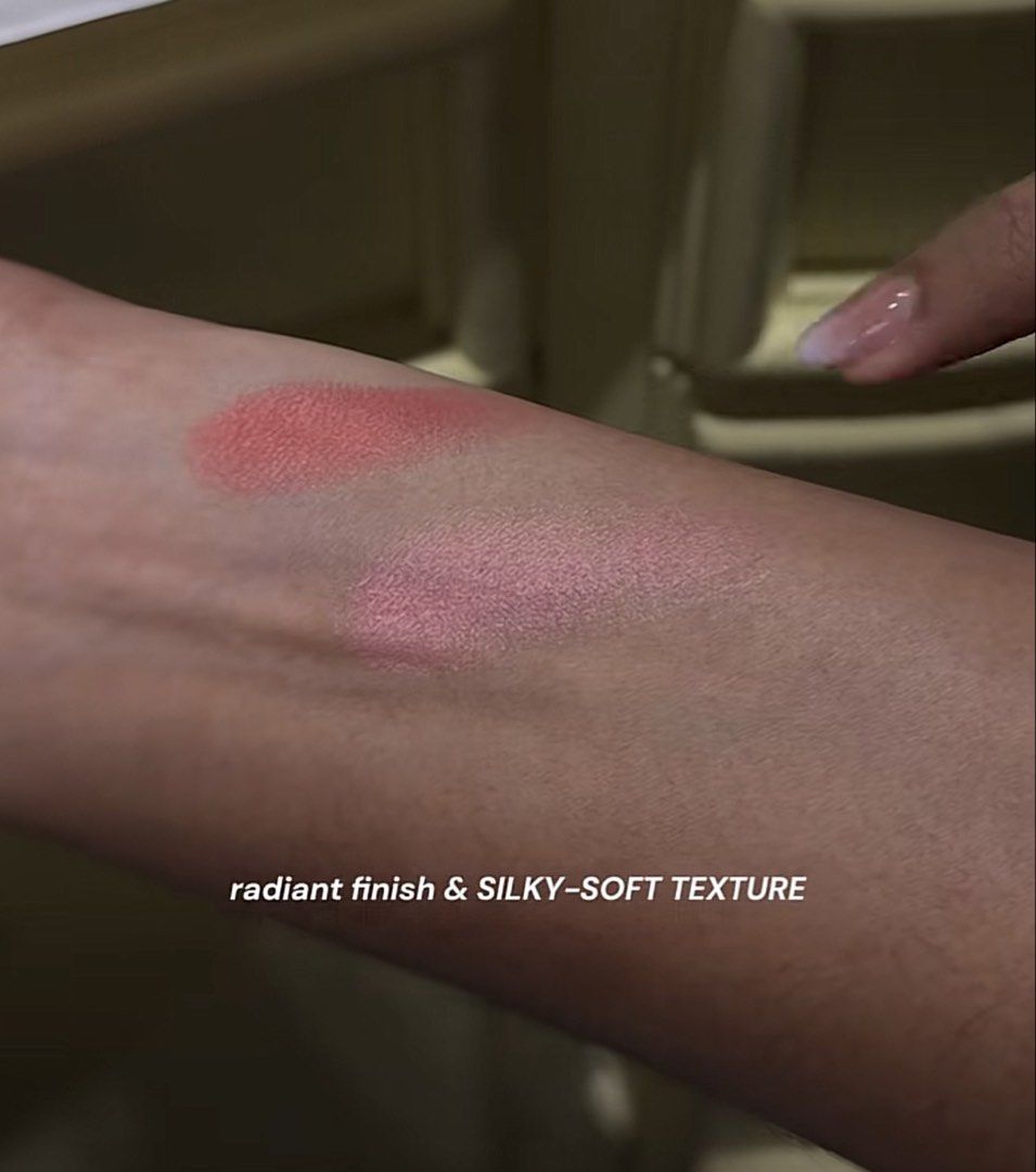 Gucci Glow Blush in Soft Red (Category: Makeup) located in General Trias. Submitted by d1orangel (Listing ID 1459018889, Image 2). Description: .