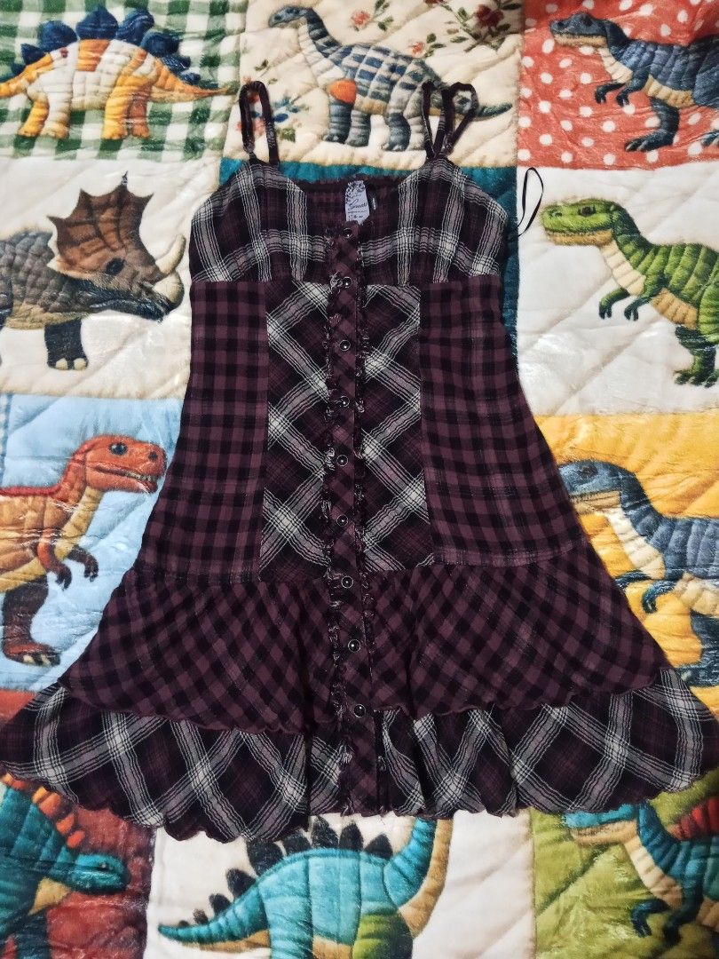 Rare Vintage Guess Plaid Patchwork Ruffle Dress (Category: Dresses) located in Adams. Submitted by red__lee (Listing ID 1458991994, Image 2). Description: No issue Still avail :> Xs-S It's so pretty ༎ຶ⁠‿⁠༎ຶ.