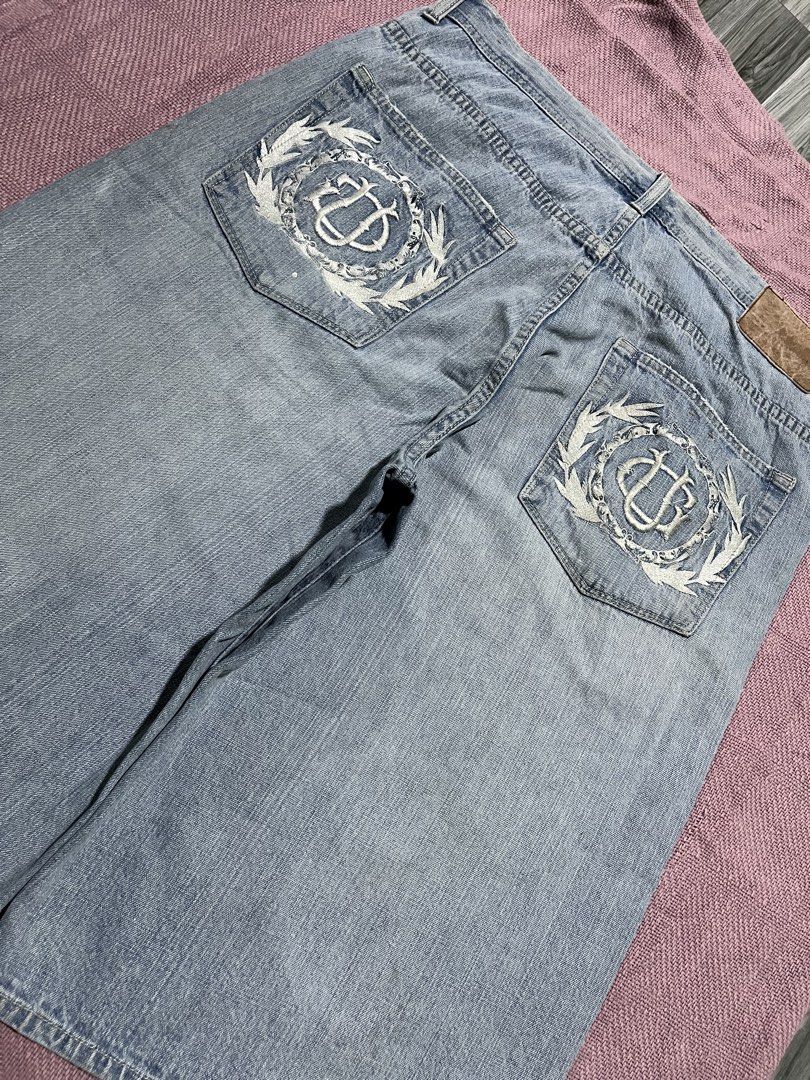 G-Unit Denim Shorts - Embroidered Logo - Size 36 (Category: Shorts) located in Cavite. Submitted by arespichri90266 (Listing ID 1459053040, Image 2). Description: G-Unit Long Jorts Issue: Minimal Loose stitch and Minimal Paint Stain Color rate: 9/10 Size: 34 on tag Measurements via tape measure: W: 34 L:27 Leg opening:12.5 .