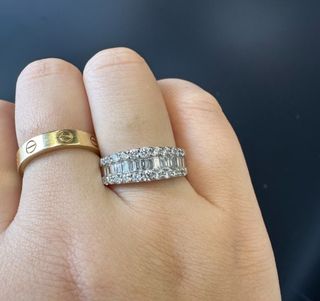 (Category: ) located in . Submitted by japanandsingaporeluxepreloved (Listing ID 1458967344, Image 1). Description: .