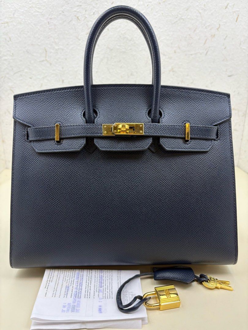 Hermes 愛馬仕 【99新】Z刻 靛藍色金扣 Birkin25 外縫epsom皮 BK25 鎖具齊全帶票 25cm （分類：手袋及銀包）位於 Hong Kong。 由 little_bee_hk 提交（商品編號 1458915192，圖片 1）。簡介： 。