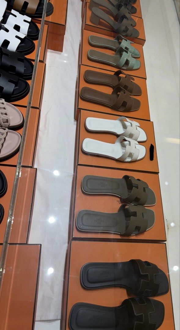 Hermes Orans and others (Category: Flats & Sandals) located in Quezon City. Submitted by dayanny (Listing ID 1458946791, Image 1). Description: Hermes Orans 47k Message for sizes and colors available Chypres and other flats/ sandals also available Authentic with receipts.