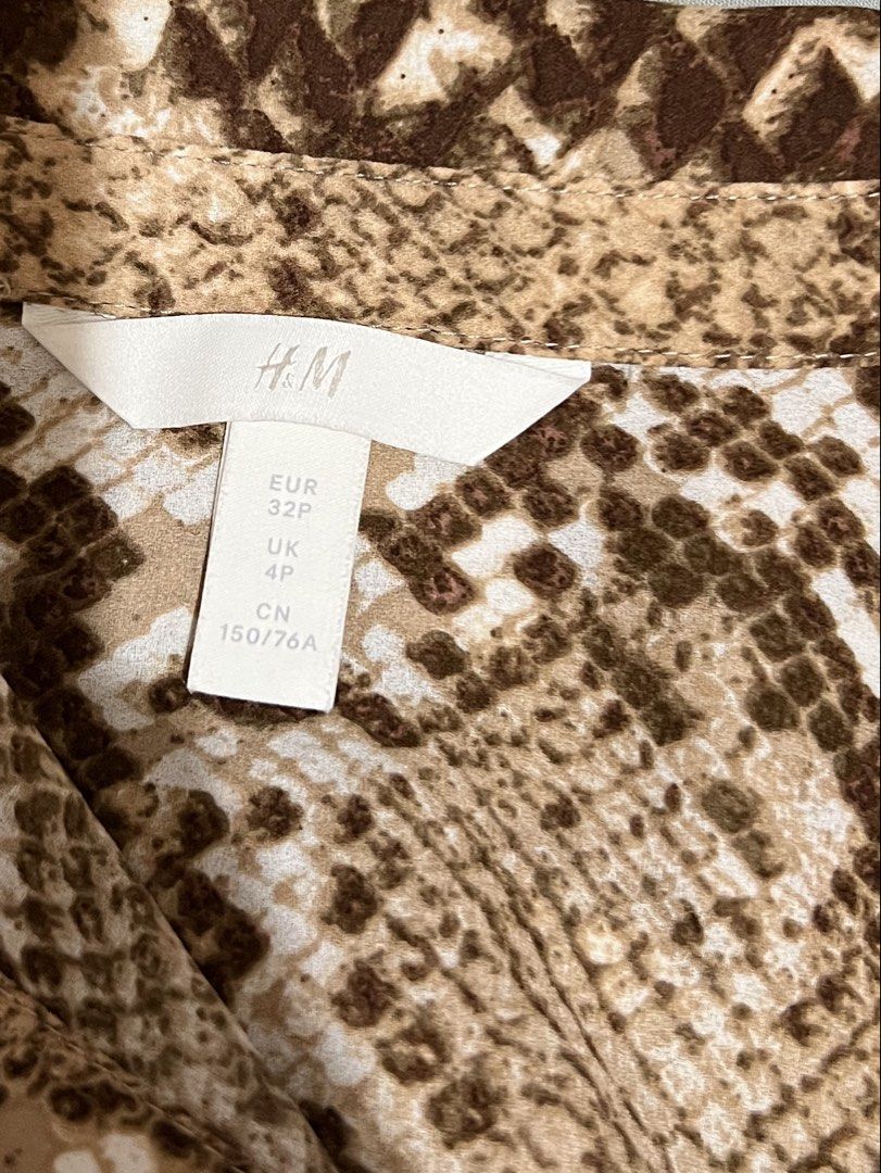H&M Longsleeves Top (Category: Longsleeves) located in Balanga. Submitted by kingscionsmom (Listing ID 1458893401, Image 2). Description: .