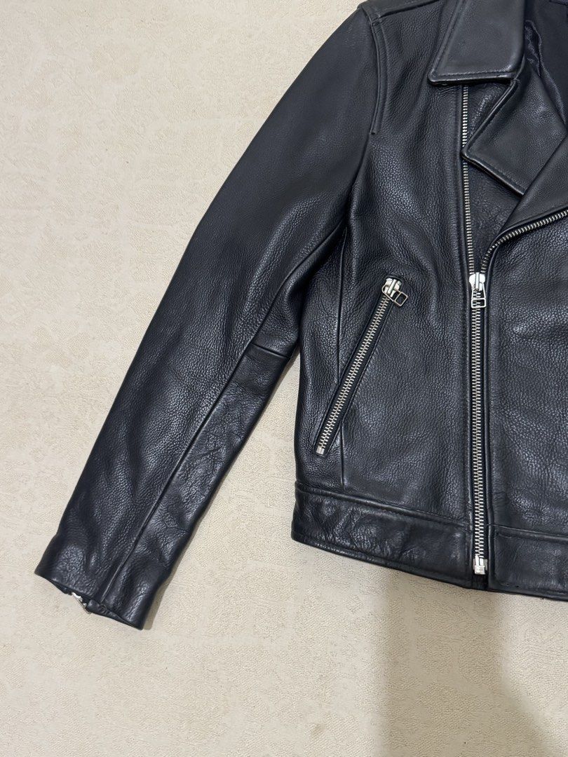 H&M Premium Line Steerhide Leather Motorcycle Jacket (Category: Coats, Jackets and Outerwear) located in Angeles City. Submitted by luigisells (Listing ID 1459033602, Image 3). Description: Size 42 on tag fits L L25” W21 Excellent Condition Issue/s: needs cleaning * weighs approx. 1kg * very premium material and feel. may need break in period * 18.5k php srp MOP: Gcash or Bank Transfer Courier: J&t Express.