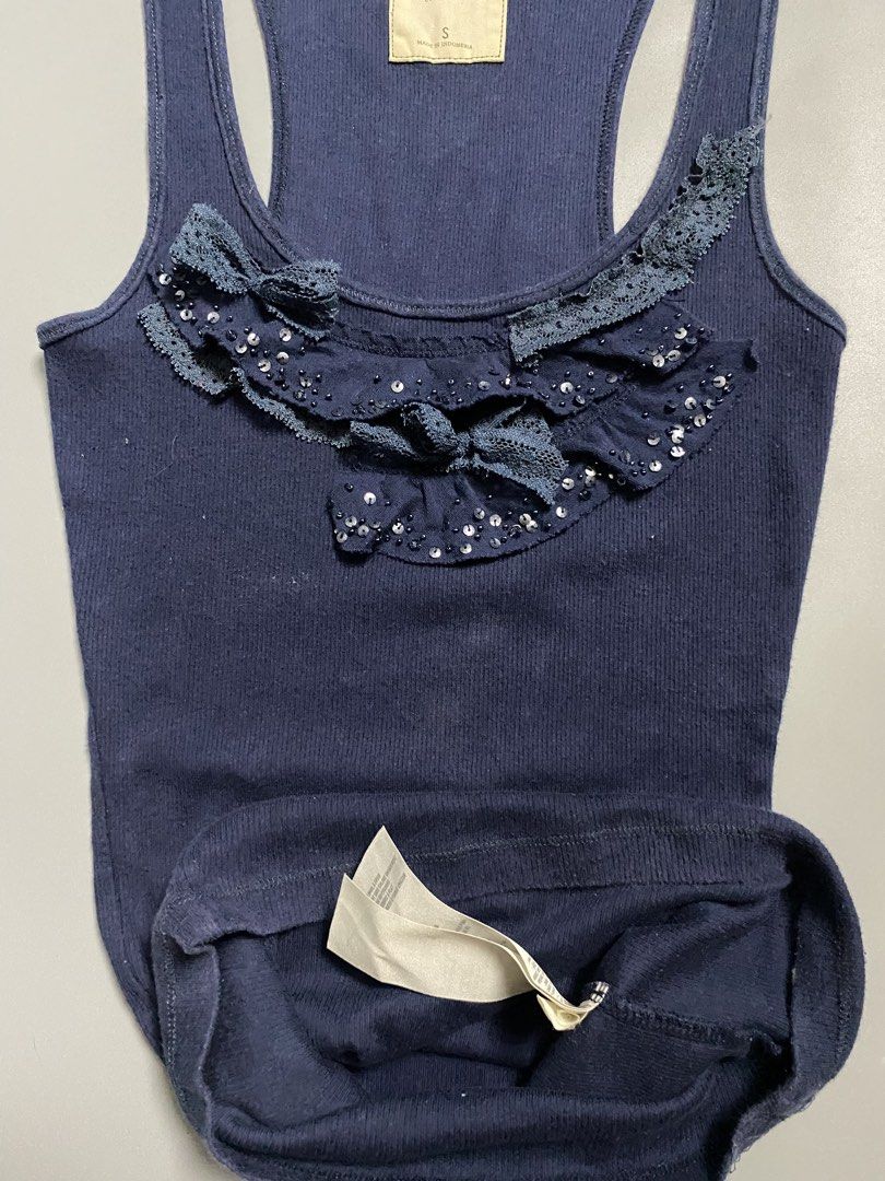 Hollister Laced Y2k Tops (Category: Sleeveless) located in Iloilo. Submitted by anything_goesph (Listing ID 1459019083, Image 3). Description: fits small see photos for details.