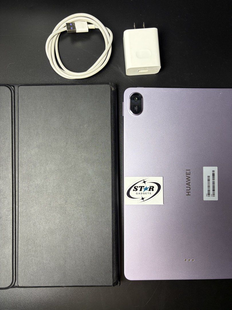 Huawei MatePad 11.5” PaperMatte Edition 256gb (Category: Android) located in Cebu City. Submitted by stargadgets00 (Listing ID 1458945752, Image 1). Description: ✨AVAILABLE✨ Huawei MatePad 11.5” PaperMatte Edition 256gb - 17,500 Color: Purple 11.5-inch display 256gb / 8gb RAM Chip: Octa-core Kirin 100% batt health Wifi only Anti-Glare Local Variant Minimal dent. See photos to appreciate. No hidden issue Perfect for note taking, artists, sketch, d