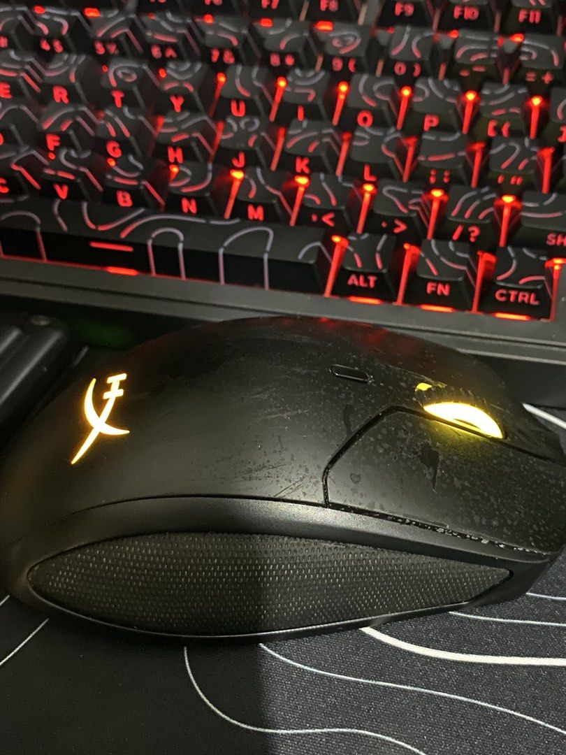 HyperX Pulsefire Dart Gaming Mouse (Category: Mouse & Mousepads) located in Makati City. Submitted by warmflower_24b405 (Listing ID 1459067044, Image 1). Description: - HyperX Pulsefire Dart wireless gaming mouse - Still works great - Minor scuffs from normal use, no major damage - Fully functional RGB lighting -customizable through software - Ideal for gaming and everyday use -issue : no dongle, needs cleaning overall ayun lang good for everyday