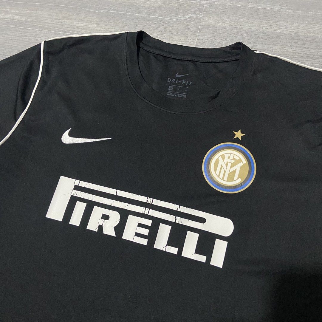 Inter Milan (Category: Tshirts & Polo Shirts ) located in Batangas. Submitted by hanz.dodge (Listing ID 1459043457, Image 3). Description: ⚜️Inter Milan 📌24 Width x 30 Length (M-L Best fit) 📌9.5/10 Color Rate 📌Good Condition 📌Crack Prints (F/B) 🏷️ 430.