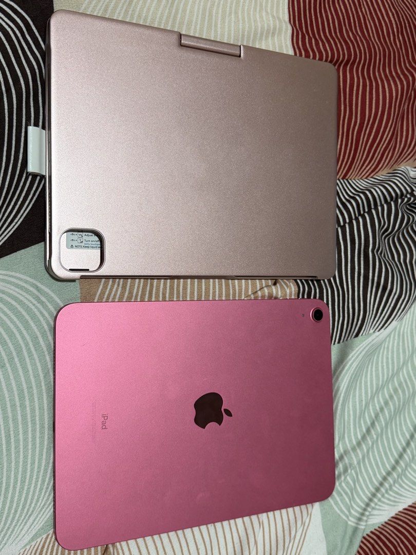 Ipad 10th gen 64gb with RGB KEYBOARD EITH TRACKPAD (Category: iPad) located in Baguio. Submitted by alvinflarks (Listing ID 1459029837, Image 1). Description: Good as new Ipad 10th gen Super kinis No hidden issue Pwd pwd sa maselan Comes with case and charger and the Keyboard with trackpad super ganda RGB na xa 17,000 only BAGUIO LA TRINIDAD AREA PWD COD COP SA MALAYO.