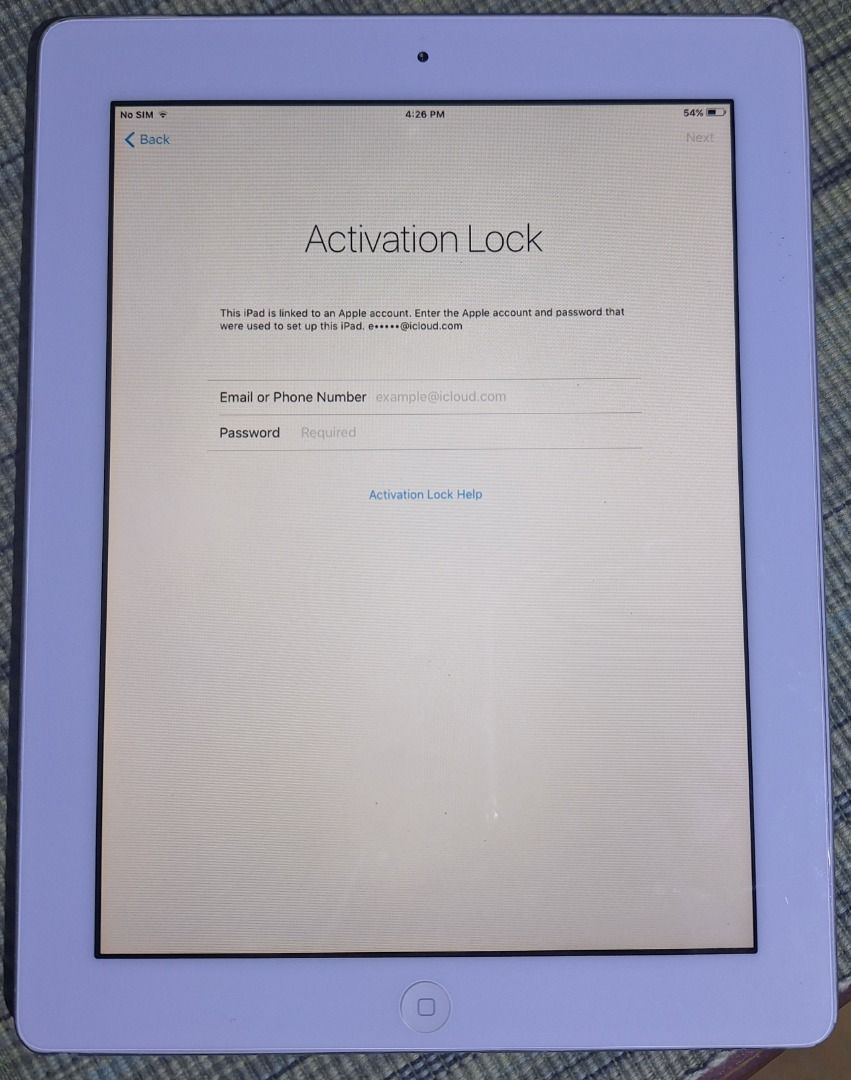 Ipad 2 A1396 64GB (Category: iPad) located in Santa Rosa. Submitted by samufm (Listing ID 1458971365, Image 3). Description: Price nego. Activation locked, untested maliban sa display..