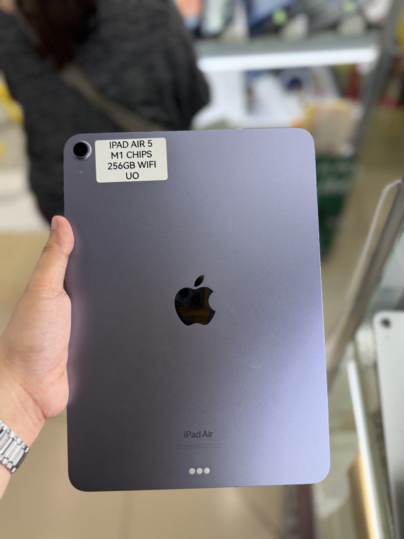 Ipad air 5 256GB Wifi only M1 chip (Category: iPad) located in San Juan City. Submitted by najihahtelecomshop2018 (Listing ID 1459015471, Image 1). Description: Legit Store | Original unit FOR SALE | TRADE / SWAP ▫️INSTALLMENT thru: 🔸Credit Card (straight / installment) 🔸Ggives / Gcredit + 6% interest 🔸Spay Later + 6% interest (RFS: Buy and Sell any kinds of Gadgets) Description: Ipad Air 5 256GB ( other GB are also available) 100% Battery Hea