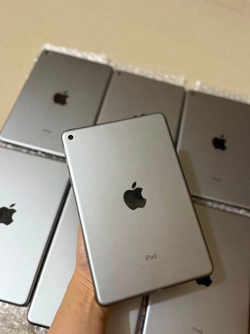 IPAD MINI 4 (Category: iPad) located in Manila. Submitted by deshmacala (Listing ID 1459075717, Image 3). Description: Apple iPad Mini 4 ₱ 4,999 for sure buyer 🤝 •128GB •WiFi Used only •No issue repair -Good for Gaming iPad for Kids/Adult -Good for Digital Art iPad & Budget Friendly for Beginner -Good for Netflix and Spotify Music and other Apps -Very Smooth Touchscreen & Home Button -Clear Camera & Video -Secondhand but in Good Condition -Check