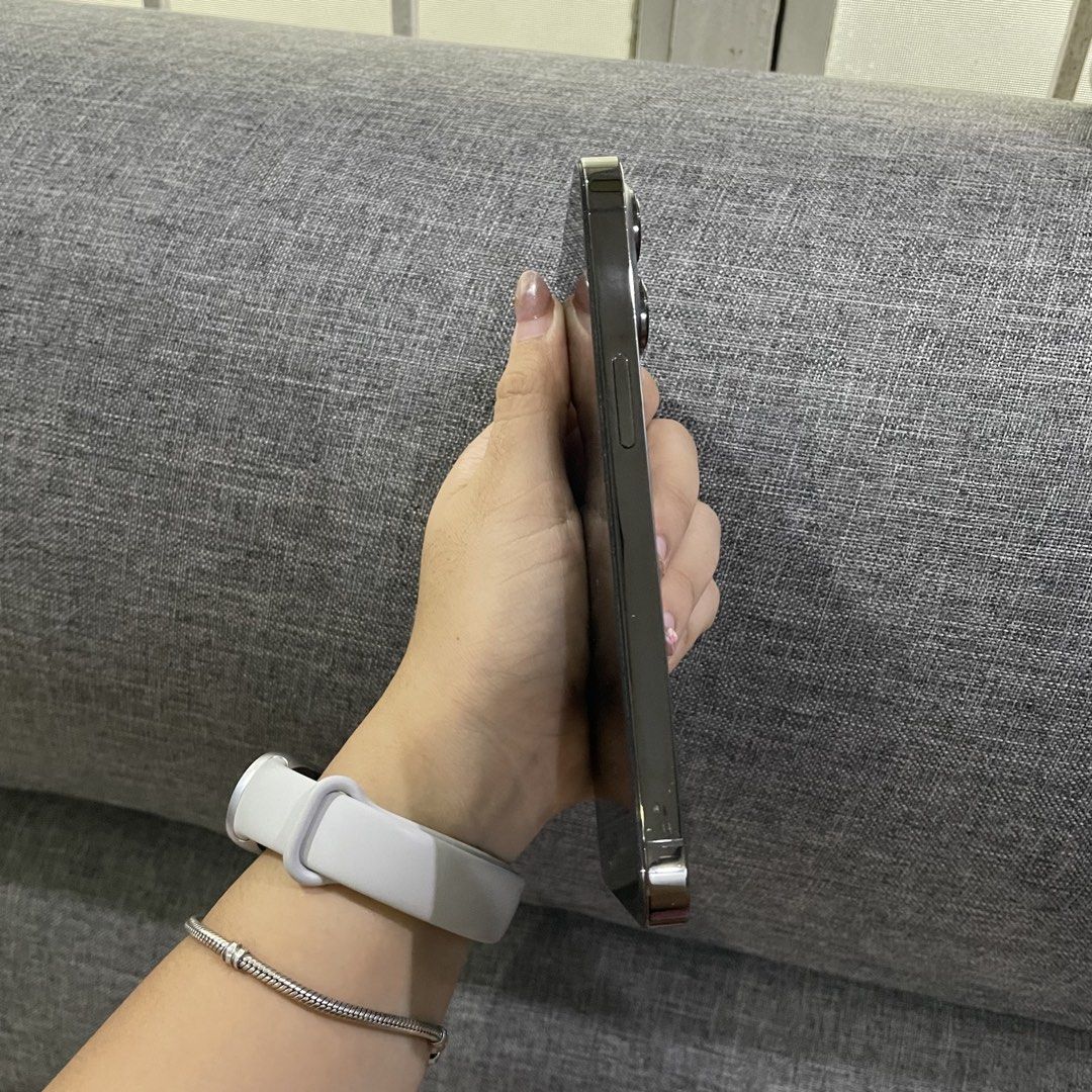 Iphone 13 pro 1TB (Category: Cases & Sleeves) located in Dagupan City. Submitted by drg.carousel (Listing ID 1458893931, Image 2). Description: - iPhone 13 Pro - 1TB Storage - Color: Graphite - Pro camera system - replaced battery.