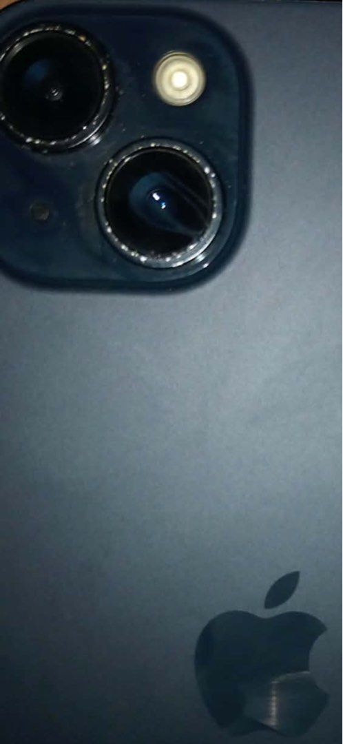 iphone 15 plus (Category: iPhone 15 Series) located in Makati City. Submitted by aya.sy (Listing ID 1459012401, Image 2). Description: ip15 plus 128gb complete w box 98 BH, WARRANTY TIL NOV 2026 ISSUE PAINT SA CAM BUT ALL GOODS MEET UP PARA MA CHECK MO UNIT 27k dm lang.
