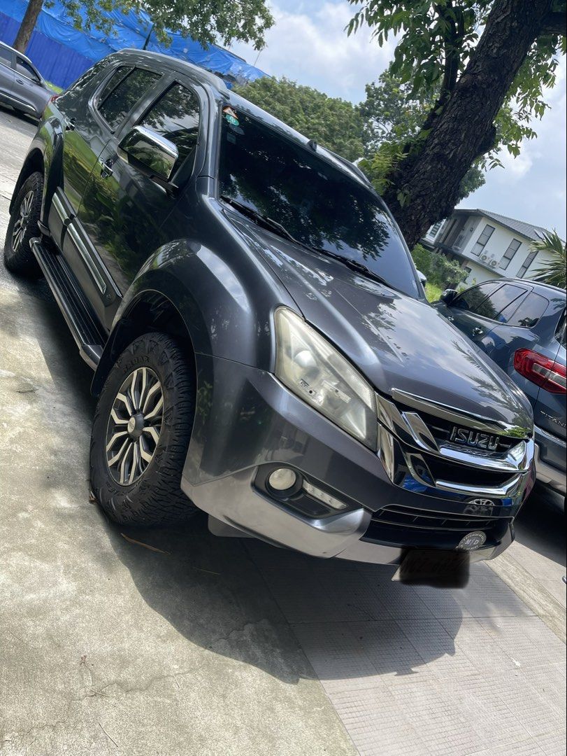 Isuzu Mu-X (Category: Used Cars) located in Muntinlupa City. Submitted by rphilipinez (Listing ID 1458841388, Image 3). Description: Very well-maintained, owner driven. 2017 LS-A 3.0 AT Limited Edition. Willing to sell as a package with a Ford Everest Titanium 2.2L 4x2 AT. Both in very good condition and original owner driven. Package price of PHP 1.3 M for cash purchase. The Ford Everest is here… Check out ‘Ford Everest’, available at PHP 675,00