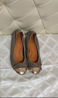(Category: ) located in . Submitted by restoredchic (Listing ID 1459019796, Image 1). Description: .